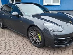 Grau Gebraucht 2023 Porsche Panamera S E-Hybrid Platinum Edition Limousine | 99.900 € (Teuer)