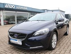 Blau Gebraucht 2016 Volvo V40 Momentum Kombi | 9.990 € (Guter Preis)