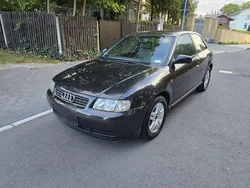 Schwarz Gebraucht 2000 Audi A3 Basis Kleinwagen | 1.999 € (Fairer Preis)