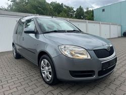Platin grau metallic Gebraucht 2009 Skoda Roomster Plus Edition Kombi | 7.499 €