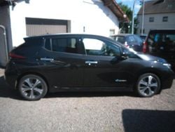 Black (m) Gebraucht 2018 Nissan Leaf Kleinwagen | 8.599 €