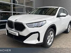 Alpinweiß uni Gebraucht 2024 BMW X2 Basis SUV | 39.949 € (Superpreis)