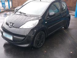Schwarz Gebraucht 2008 Peugeot 107 Kleinwagen | 1.600 € (Fairer Preis)