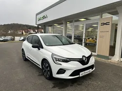 Weiß Gebraucht 2023 Renault Clio V Evolution Limousine | 15.970 € (Fairer Preis)