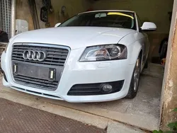 Weiß Gebraucht 2009 Audi A3 Ambition Limousine | 7.800 € (Teuer)