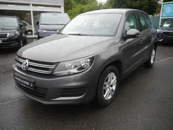 Grau Gebraucht 2014 VW Tiguan Trendline SUV | 9.480 € (Etwas zu teuer)