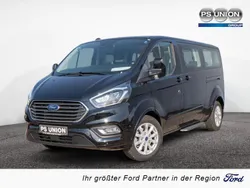 Schwarz / obsidianschwarz Gebraucht 2022 Ford Tourneo Custom Titanium Van | 45.500 € (Teuer)