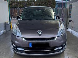 Braun Gebraucht 2012 Renault Grand Scénic III Bose Edition Van / Kleinbus | 3.799 € (Guter Preis)