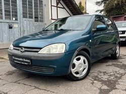 Grün Gebraucht 2001 Opel Corsa Limousine | 1.690 € (Fairer Preis)