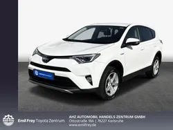 Weiß Gebraucht 2018 Toyota RAV4 Team SUV | 22.490 € (Guter Preis)