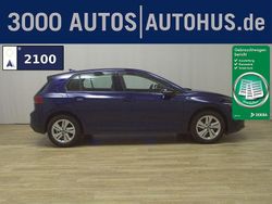 Blau Gebraucht 2021 VW Golf VIII Life Limousine | 16.980 € (Fairer Preis)