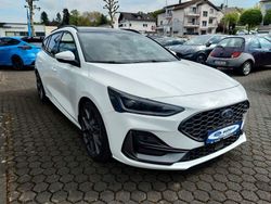 Weiß Gebraucht 2024 Ford Focus ST Limousine | 38.990 € (Etwas zu teuer)