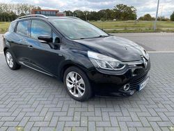 Schwarz Gebraucht 2015 Renault Clio IV LIMITED Kleinwagen | 6.500 € (Fairer Preis)