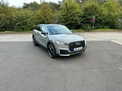 Grau Gebraucht 2017 Audi Q2 S-Line SUV | 24.750 € (Etwas zu teuer)