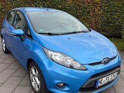Blau Gebraucht 2008 Ford Fiesta Limousine | 2.699 €