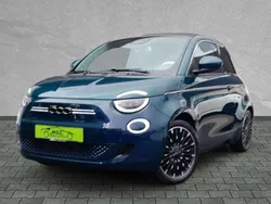 Ozean grün Gebraucht 2023 Fiat 500e La Prima Cabrio | 24.850 € (Fairer Preis)
