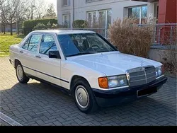 Weiß Gebraucht 1991 Mercedes 190 Limousine | 3.999 €