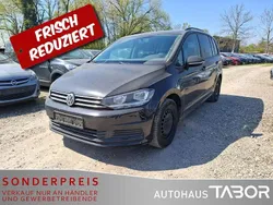 Deep black perleffekt Gebraucht 2015 VW Touran Comfortline Van / Kleinbus | 8.985 € (Superpreis)