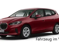 Piemont rot metallic Gebraucht 2024 BMW 216 Active Tourer Van / Kleinbus | 29.900 € (Teuer)