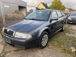 Grau Gebraucht 2007 Skoda Octavia Tour Kombi | 3.750 € (Etwas zu teuer)