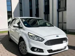 Weiß Gebraucht 2019 Ford S-MAX Titanium Van / Kleinbus | 12.900 € (Fairer Preis)