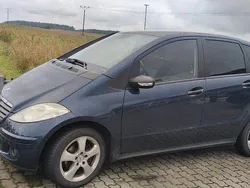 Blau Gebraucht 2006 Mercedes A160 Classic Van / Kleinbus | 800 €