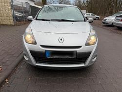 Silber Gebraucht 2009 Renault Clio II Dynamique Kleinwagen | 2.900 € (Fairer Preis)
