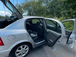 Weiß Gebraucht 2002 Opel Astra Kleinwagen | 800 € (Guter Preis)