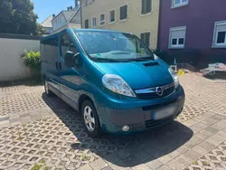 Grün Gebraucht 2012 Opel Vivaro Van | 11.950 €