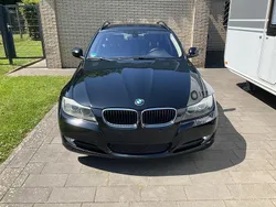 Schwarz Gebraucht 2009 BMW 320 Comfort Edition Kombi | 4.990 € (Fairer Preis)