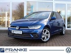 Reef blue (blau) Gebraucht 2024 VW Polo Style Limousine | 26.900 € (Teuer)