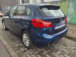 Blau Gebraucht 2016 BMW 218 Active Tourer Advantage Van / Kleinbus | 8.999 € (Fairer Preis)