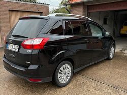 Schwarz Gebraucht 2016 Ford Grand C-Max Van / Kleinbus | 7.800 € (Fairer Preis)