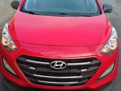 Rot Gebraucht 2015 Hyundai i30 Style Limousine | 5.800 € (Guter Preis)