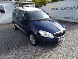 Blau Gebraucht 2013 Skoda Roomster Plus Edition Van / Kleinbus | 9.990 €