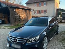 Blau Gebraucht 2014 Mercedes E63 AMG Limousine | 26.000 €