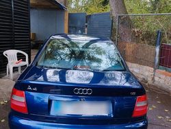 Blau Gebraucht 2001 Audi A4 Limousine | 1.666 € (Fairer Preis)