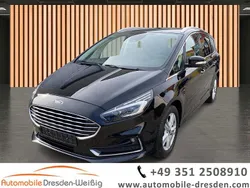 Obsidianschwarz metallic Gebraucht 2020 Ford S-MAX Titanium Van / Kleinbus | 23.980 € (Etwas zu teuer)