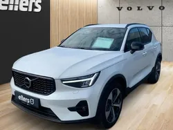 Weiß Gebraucht 2024 Volvo XC40 Plus SUV | 36.850 € (Fairer Preis)