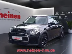 Schwarz Gebraucht 2021 Mini ONE Classic Kleinwagen | 17.899 € (Fairer Preis)