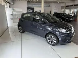 Grau Gebraucht 2023 Hyundai i10 Trend Kleinwagen | 15.990 € (Fairer Preis)