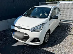 Weiß Gebraucht 2016 Hyundai i10 Kleinwagen | 5.950 € (Guter Preis)