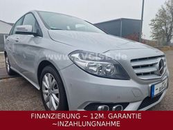 Silber Gebraucht 2012 Mercedes B200 Van / Kleinbus | 11.795 € (Fairer Preis)