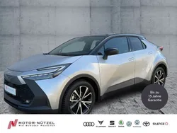 Silver metallic (1l0)/ black ( Gebraucht 2024 Toyota C-HR Team SUV | 28.630 € (Fairer Preis)