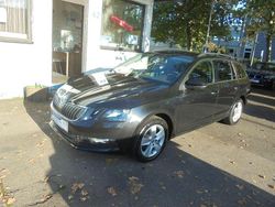 Schwarz Gebraucht 2019 Skoda Octavia Ambition Kombi | 9.950 € (Guter Preis)
