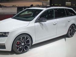 Weiß Gebraucht 2015 Skoda Octavia vRS Kombi | 14.399 € (Guter Preis)