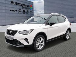 "candy" weiss/mitternachtschwa Gebraucht 2024 Seat Arona FR SUV | 25.690 € (Teuer)