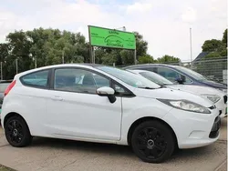 Frozen white Gebraucht 2009 Ford Fiesta Trend Kleinwagen | 3.490 € (Etwas zu teuer)