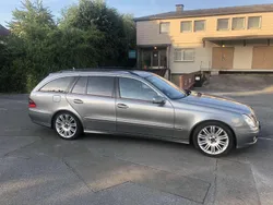 Grau Gebraucht 2009 Mercedes E220 Kombi | 4.800 € (Fairer Preis)