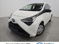 Weiß Gebraucht 2018 Toyota Aygo Kleinwagen | 7.623 € (Fairer Preis)